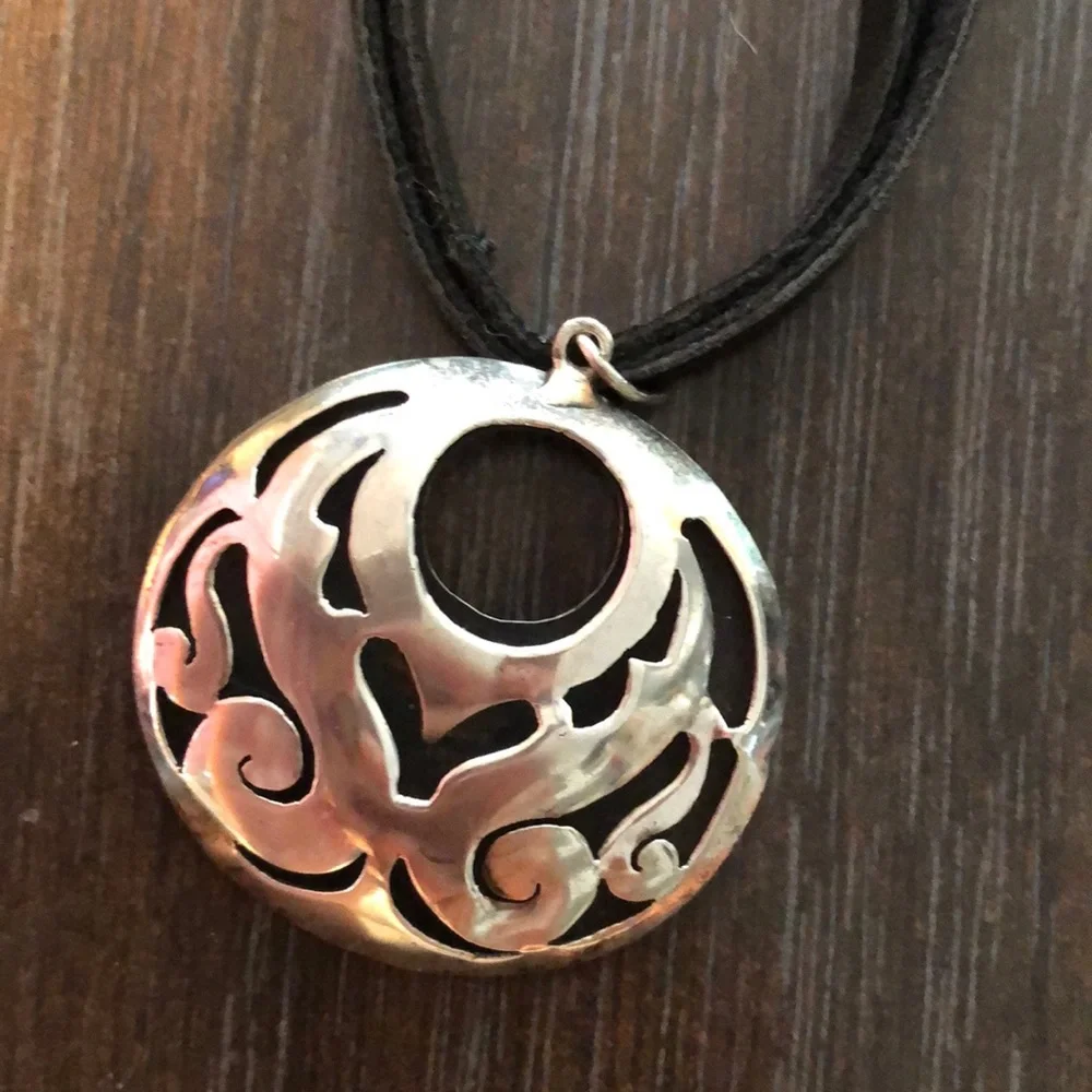 VNT Mexican sterling silver pendant/choker - Picture 7 of 17